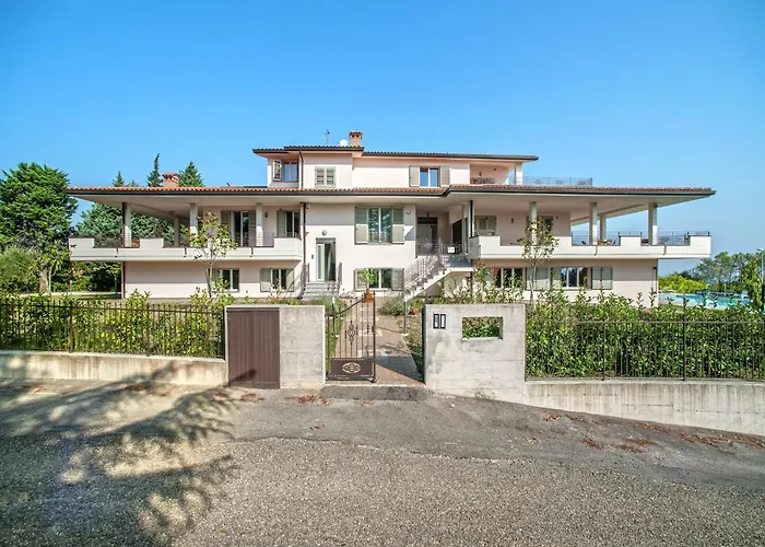 Sunny In Hills Tavullia